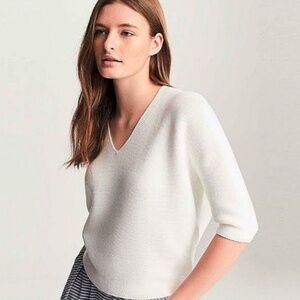 Uniqlo Seamless 3D Knit Cocoon Cotton Sweater V Neck 3/4 Sleeves White Minimalis